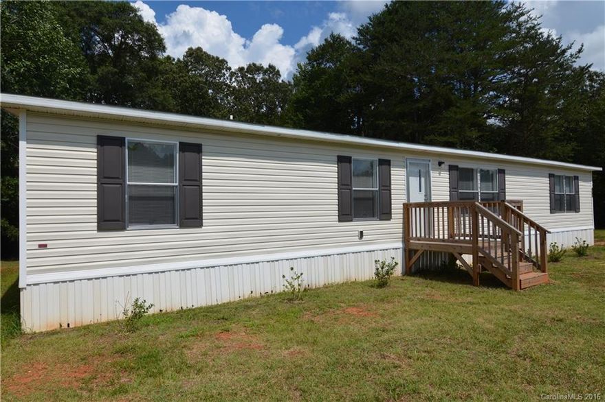 Adorable home in Clover with 3 bedrooms/2 full baths located on a 1 acre lot! Open floor plan with Living room, family room and kitchen connected. Split bedroom plan. Master has a large private bathroom attached with a huge walk-in-closet! Level lot is partially cleared and goes back much further than the tree line. Home was built in 2015, extremely well cared for, and priced $34,400 BELOW tax value... Instant Equity!