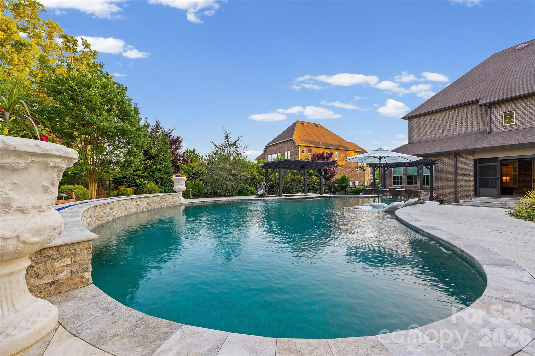 Ladera - Residential