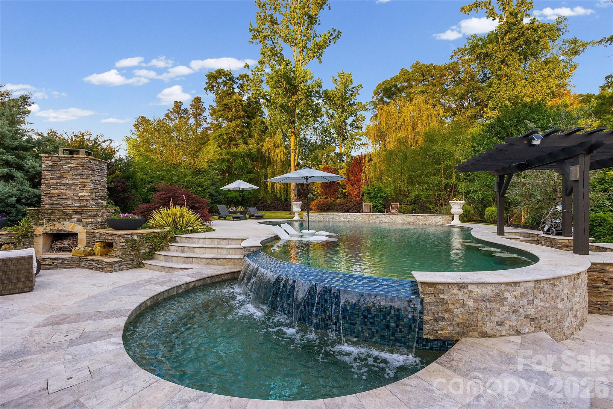 Ladera - Residential