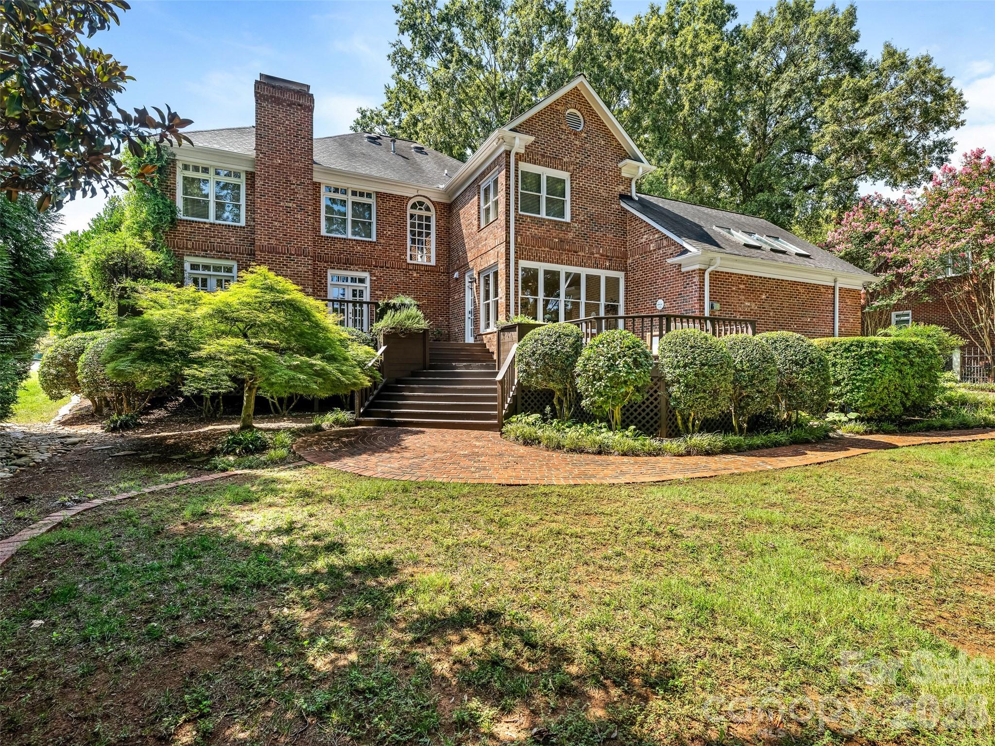 5216 Sunningdale Drive