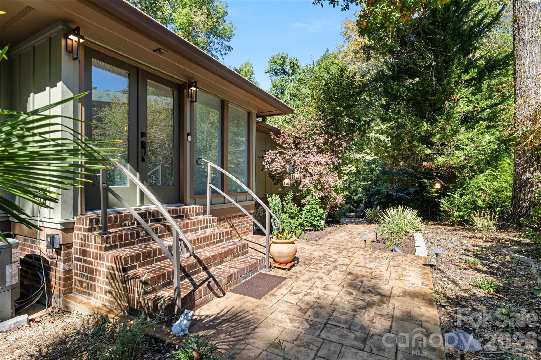 4 Thornwood Lane