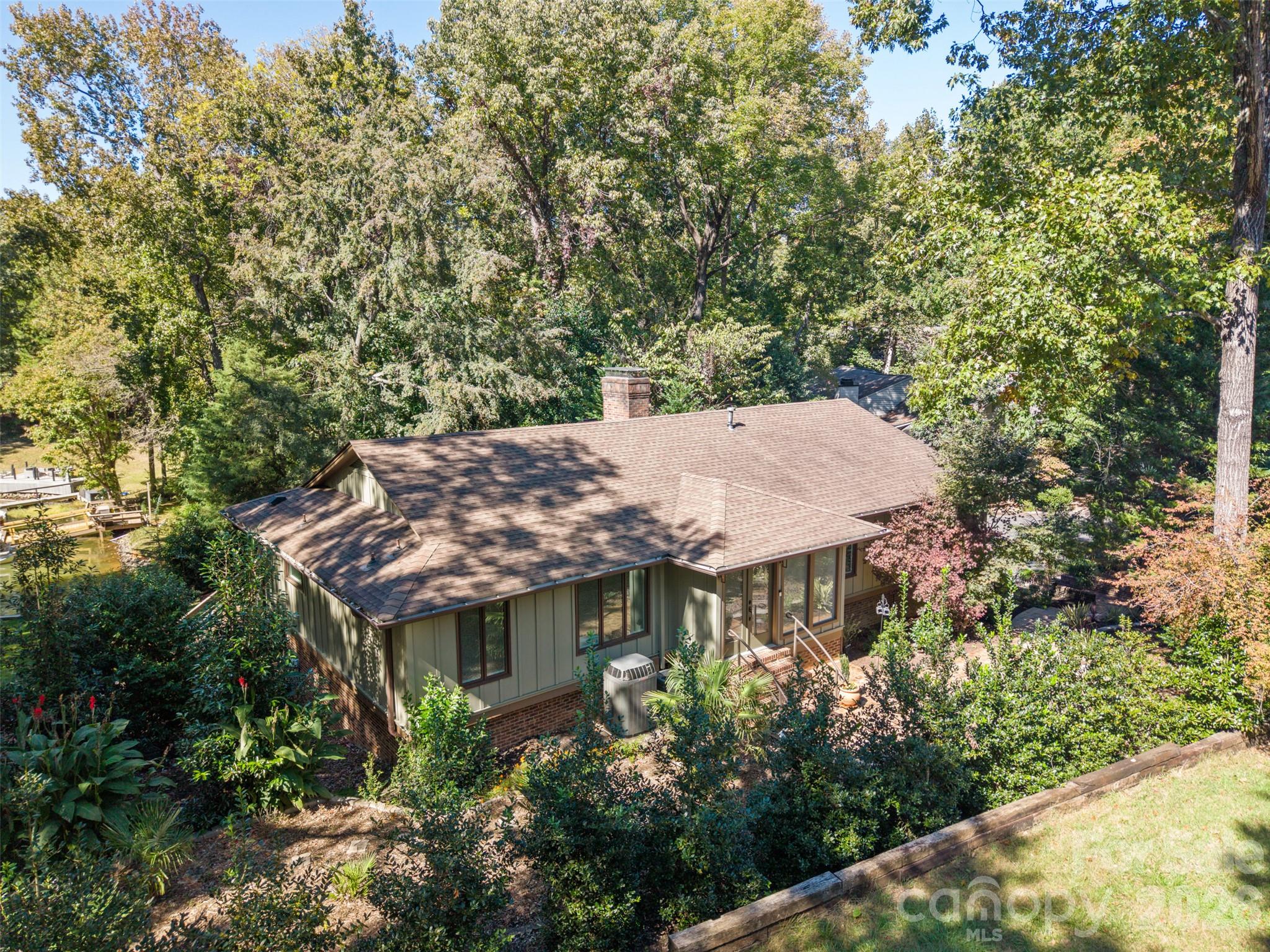 4 Thornwood Lane