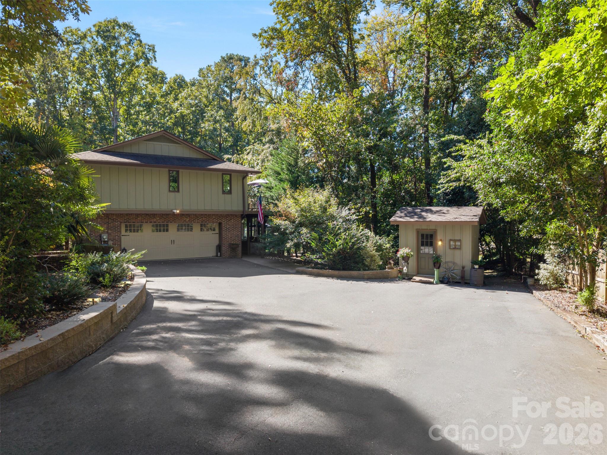 4 Thornwood Lane