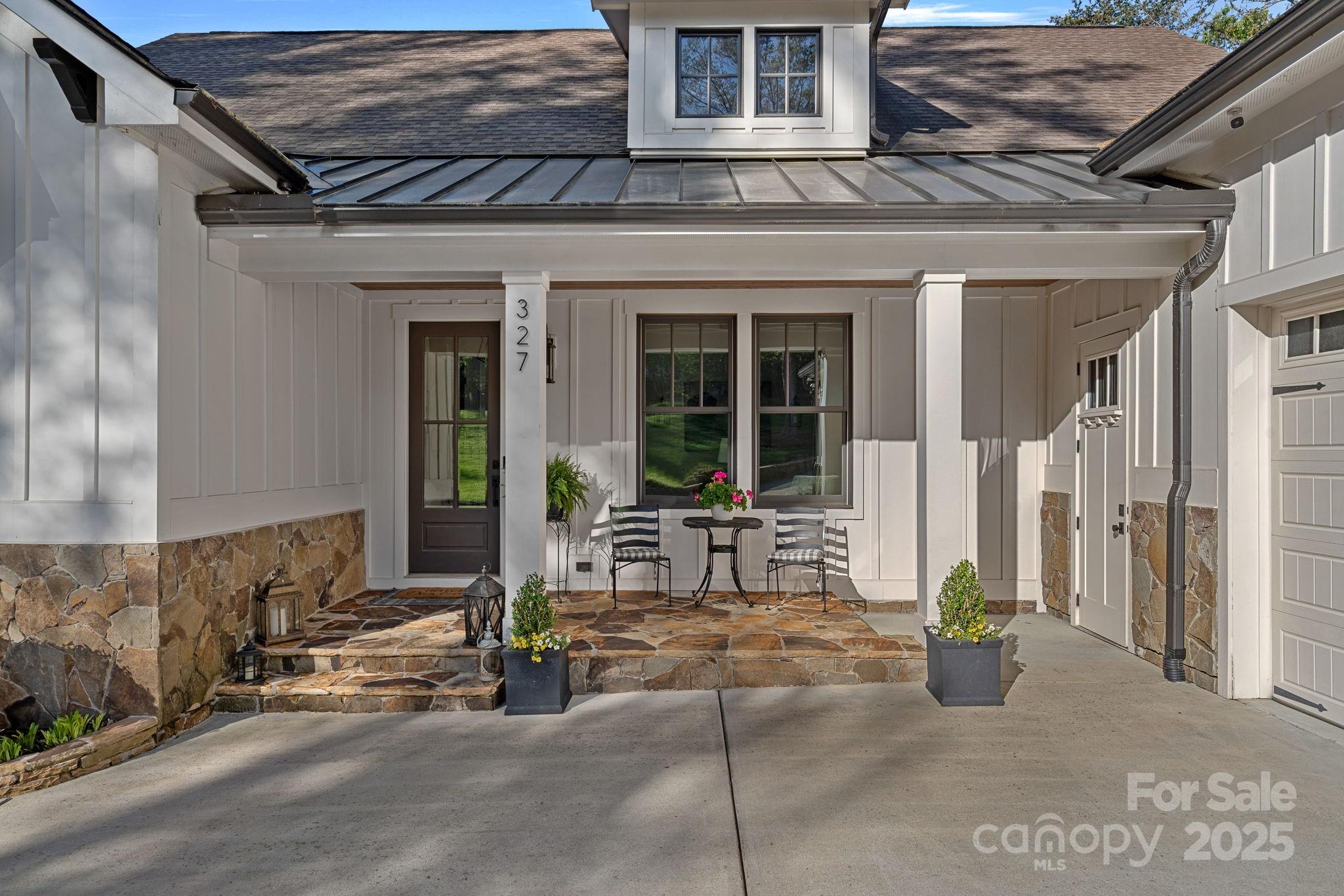 327 Kenway Loop