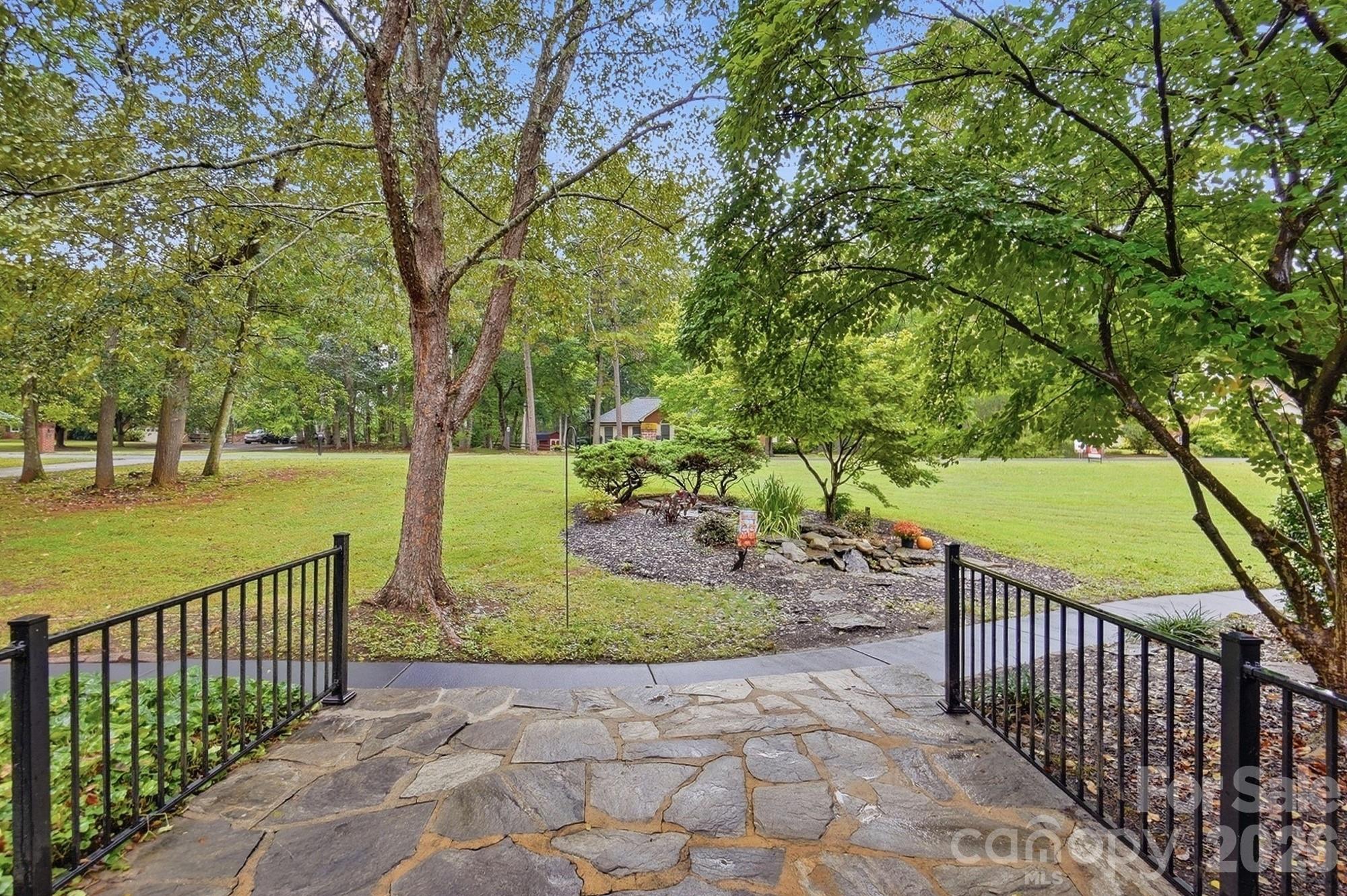 1304 Presson Farm Lane