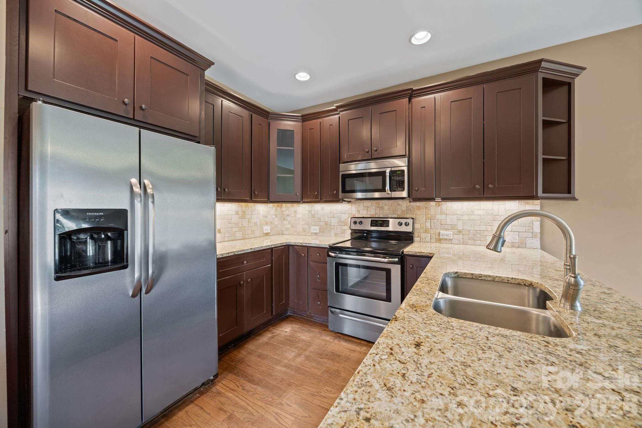 Random Woods - Residential