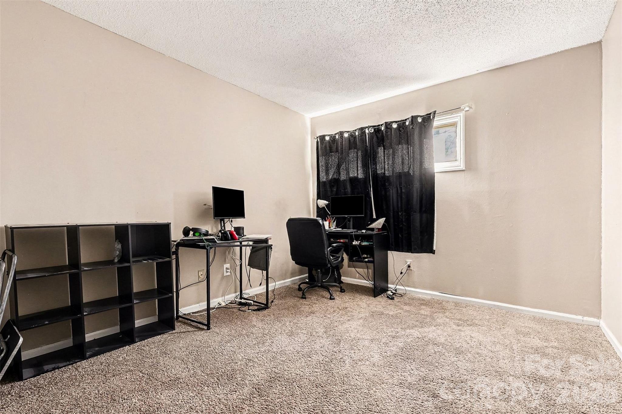 Four Seasons - Residential