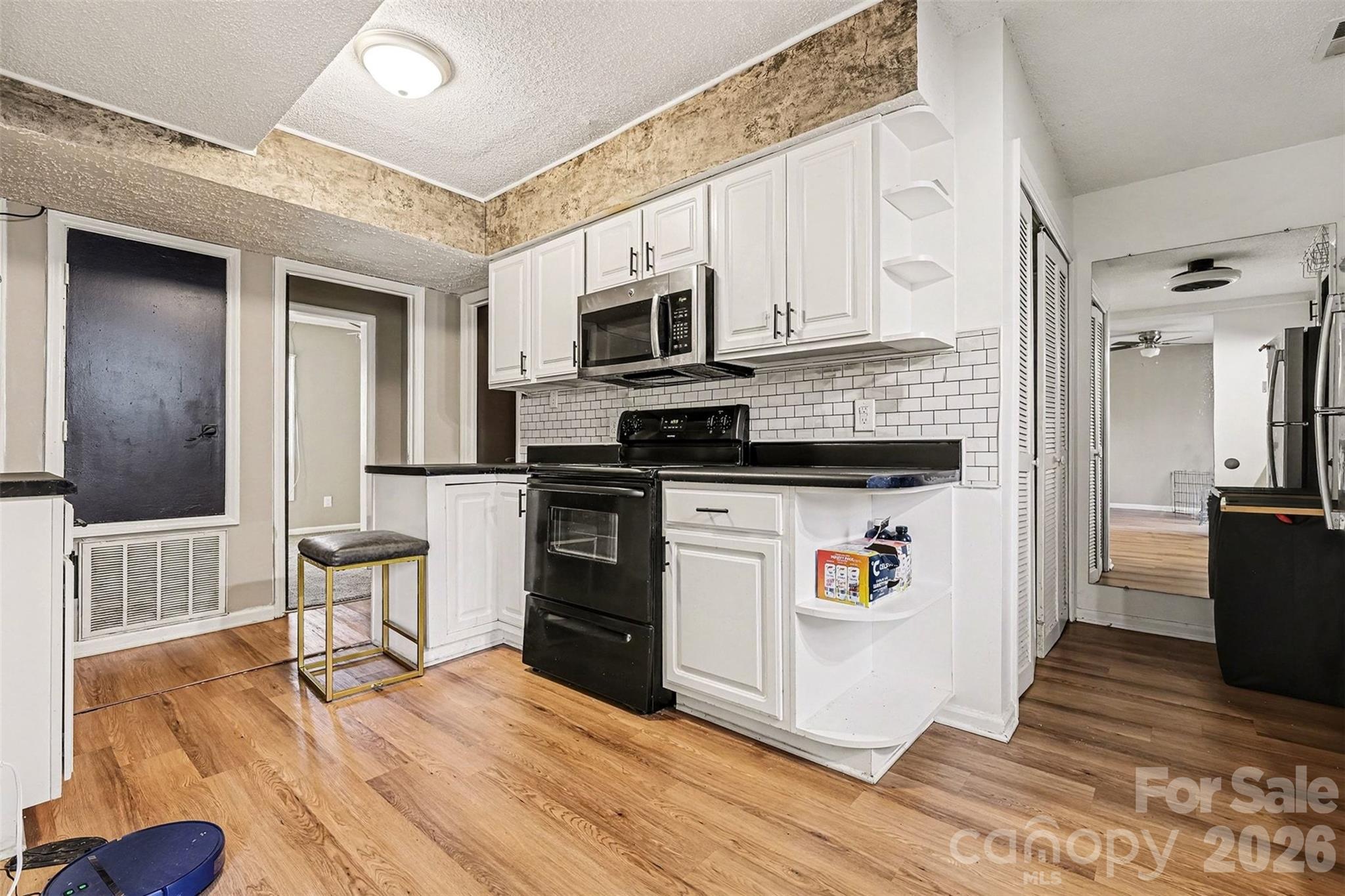 Four Seasons - Residential