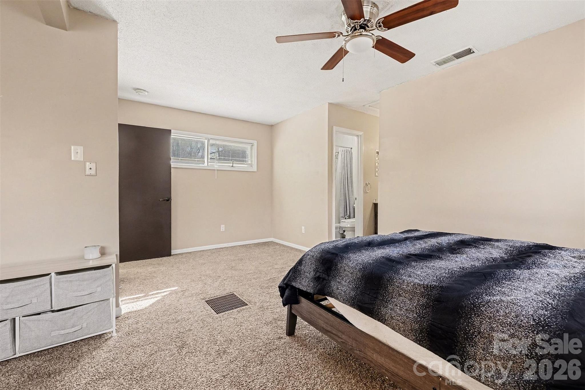 Four Seasons - Residential