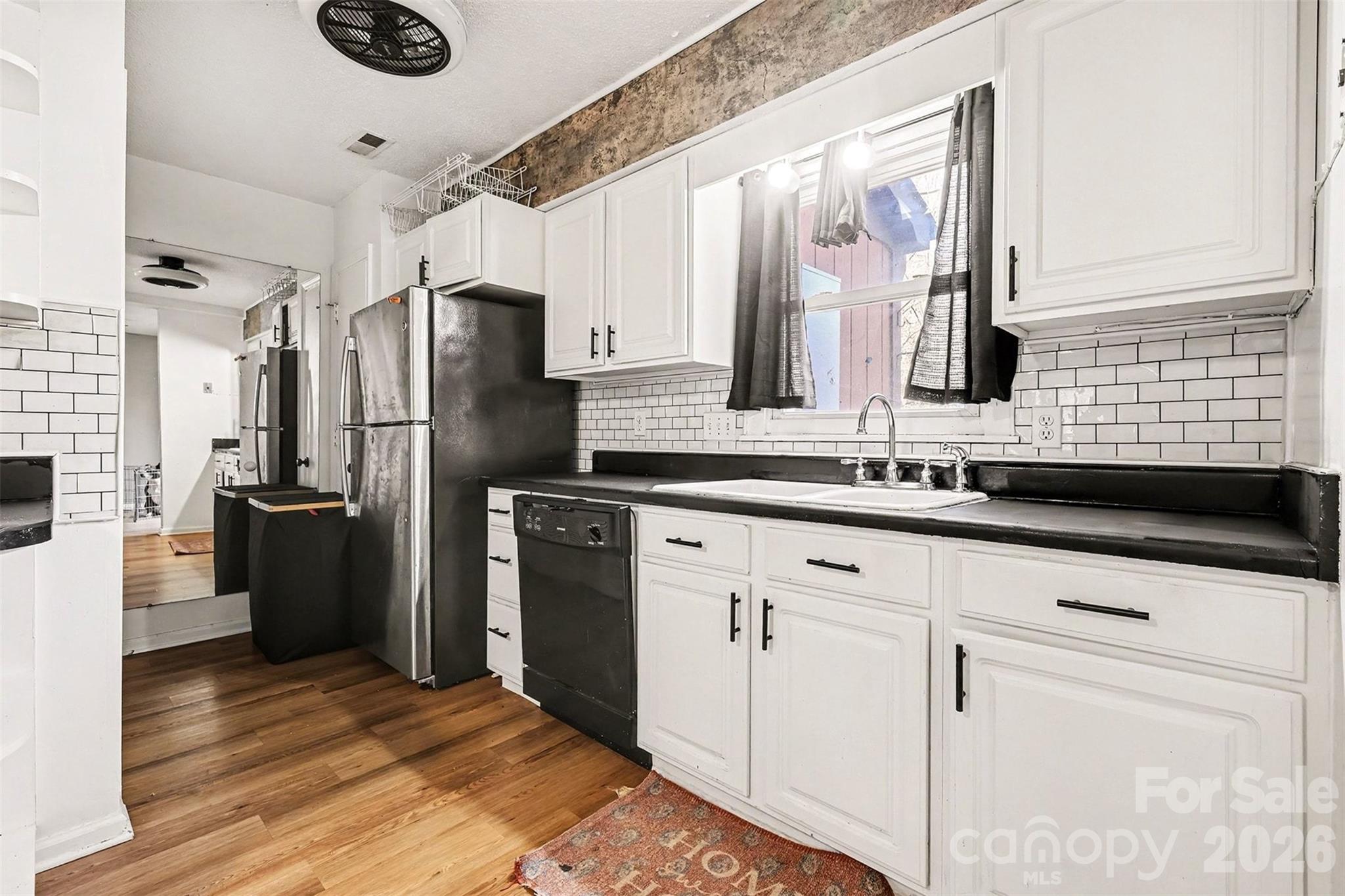 Four Seasons - Residential