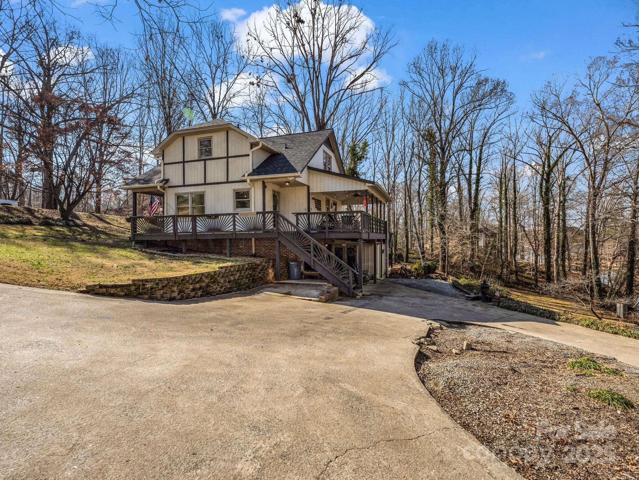 108 Three Oaks Lane