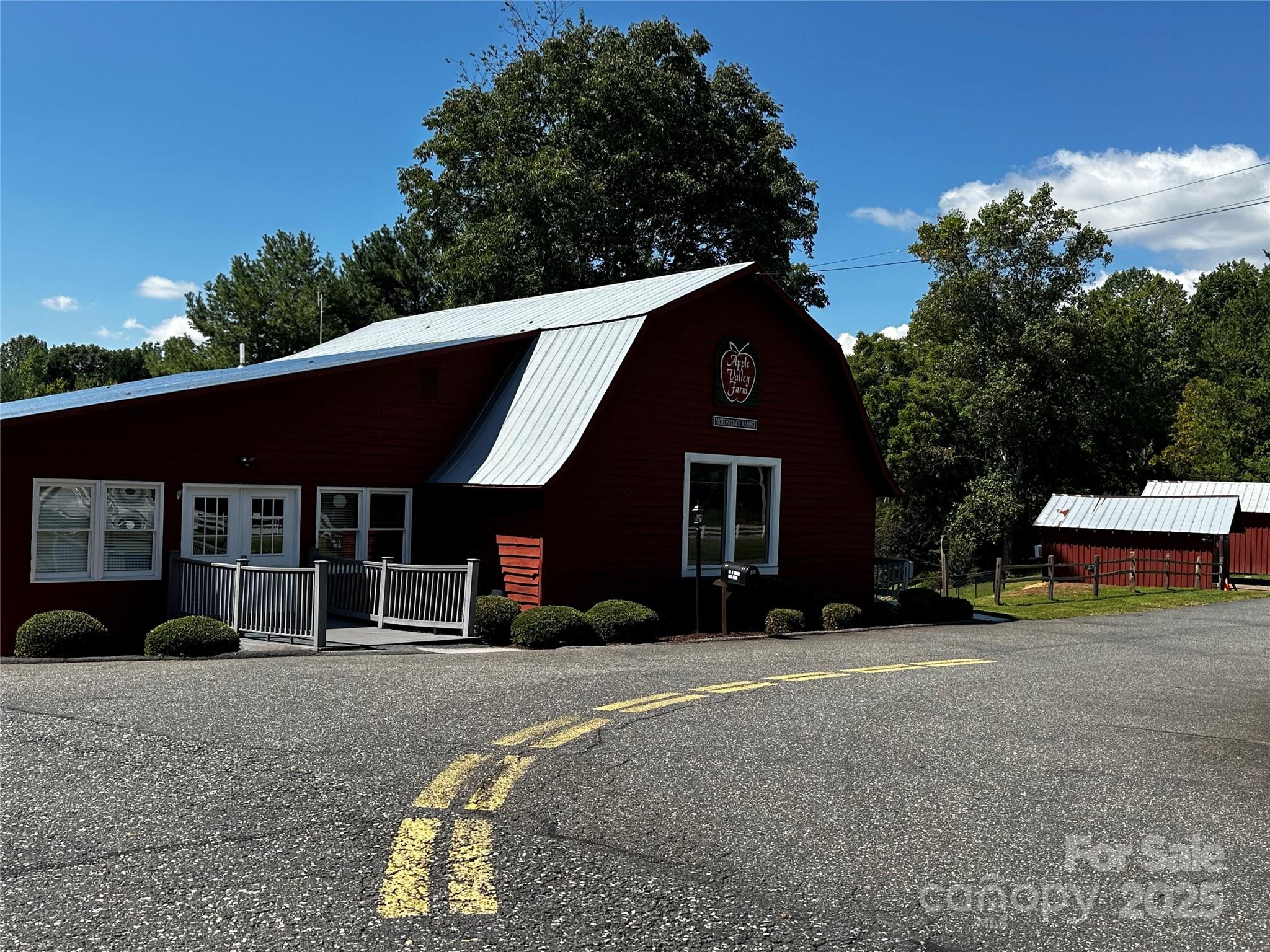 Apple Valley Farms - Land