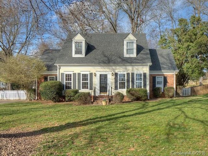 Great South Charlotte location.  Close to elementary school, Four Mile Creek Greenway, Trader Joes and Starbucks  This home has 3 bedrooms with master on the main level.  Huge finished bonus room and walk-out attic.  Amazing screen porch with a large fenced back yard.