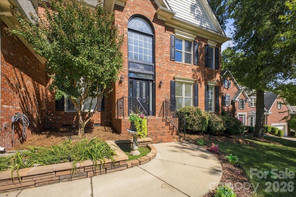 1261 Boswell Court