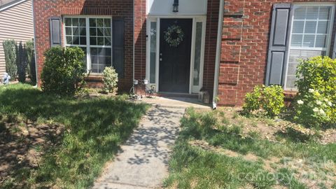 Photo of 8142 Rolling Meadows Lane, Huntersville, NC 28078 (MLS # 4372768)