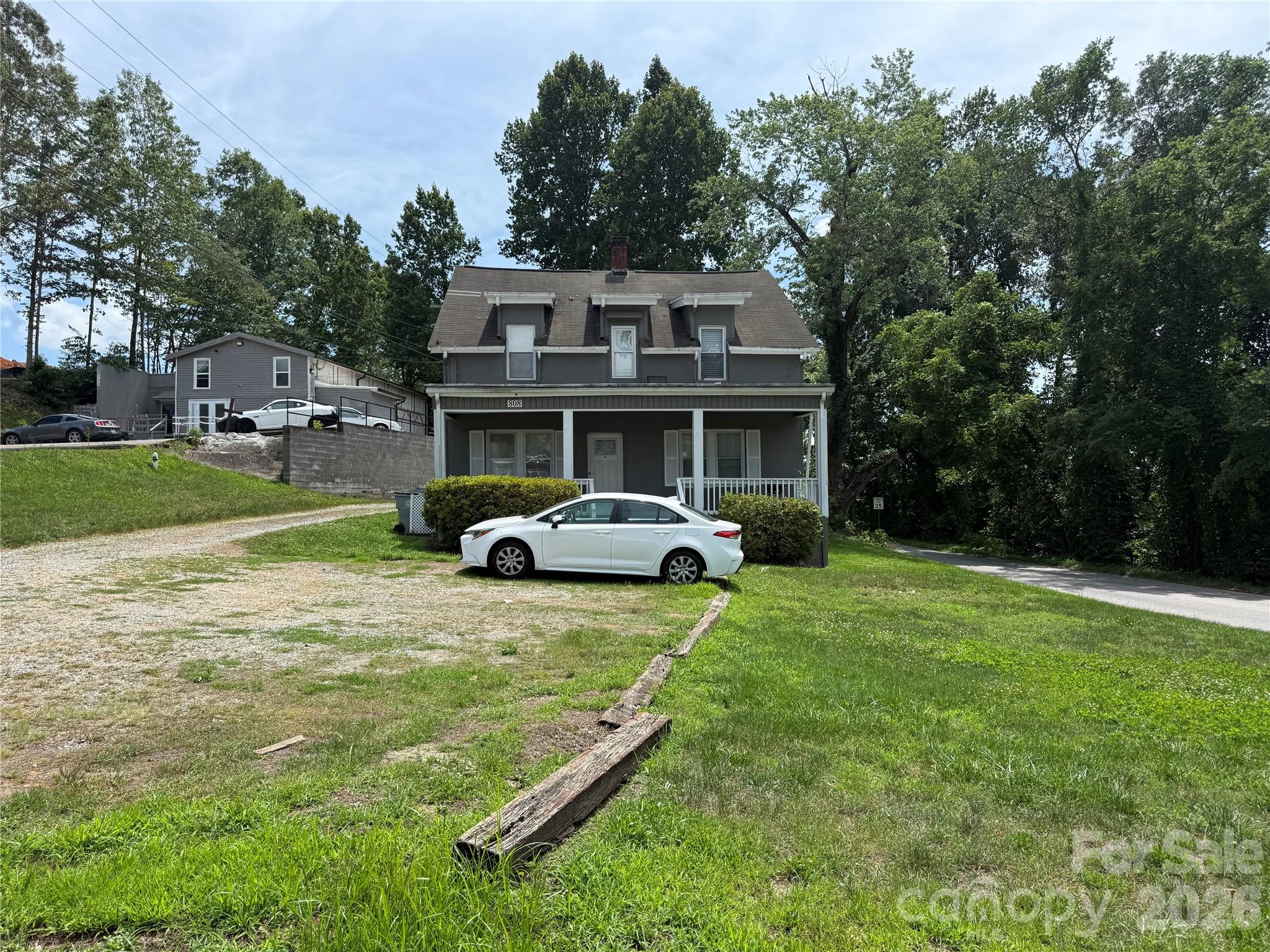 Photo 1 of 25 — 808 Harrisburg Drive SW, Lenoir, NC 28645
