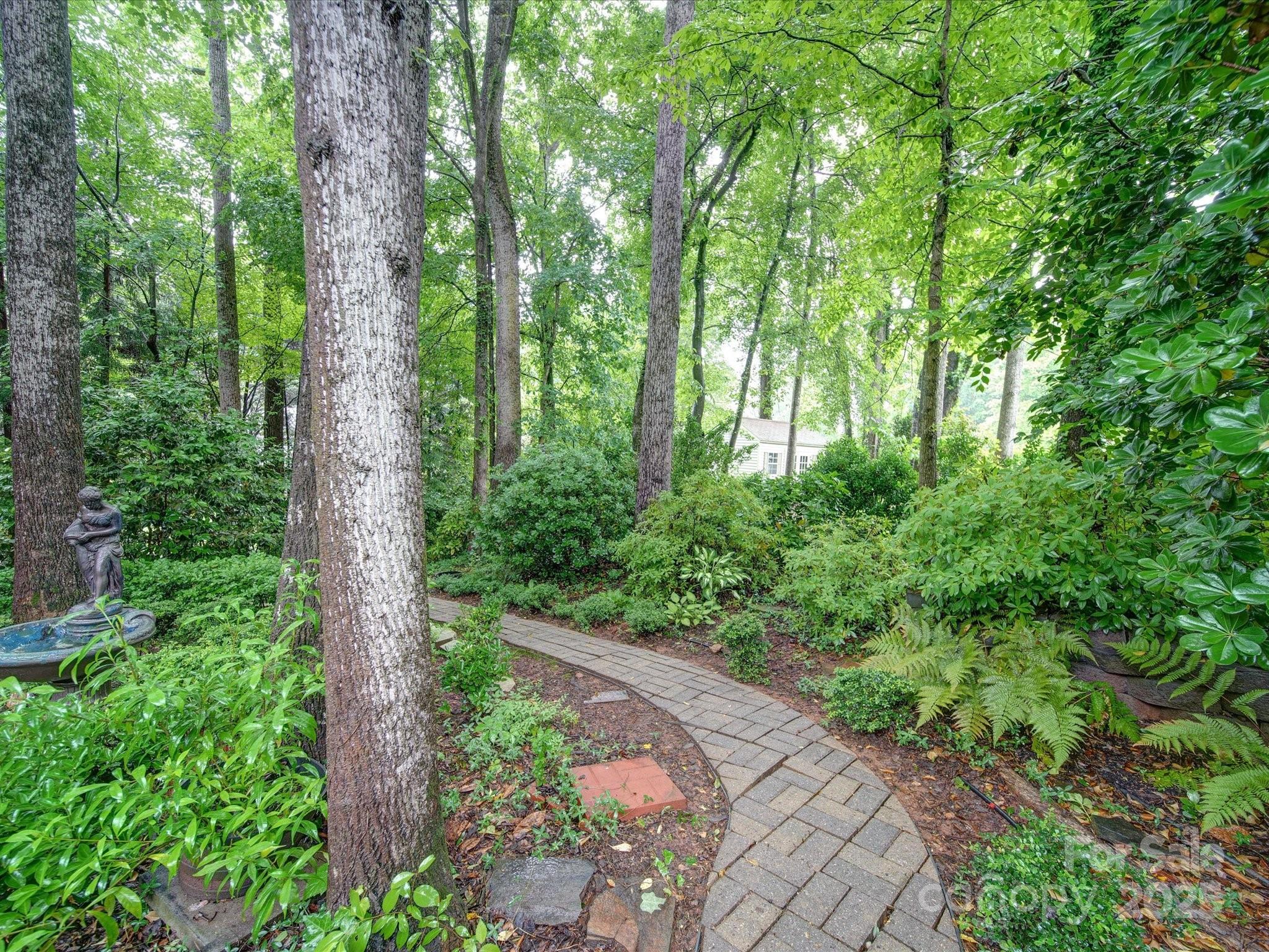 3015 Hamptonbrook Drive