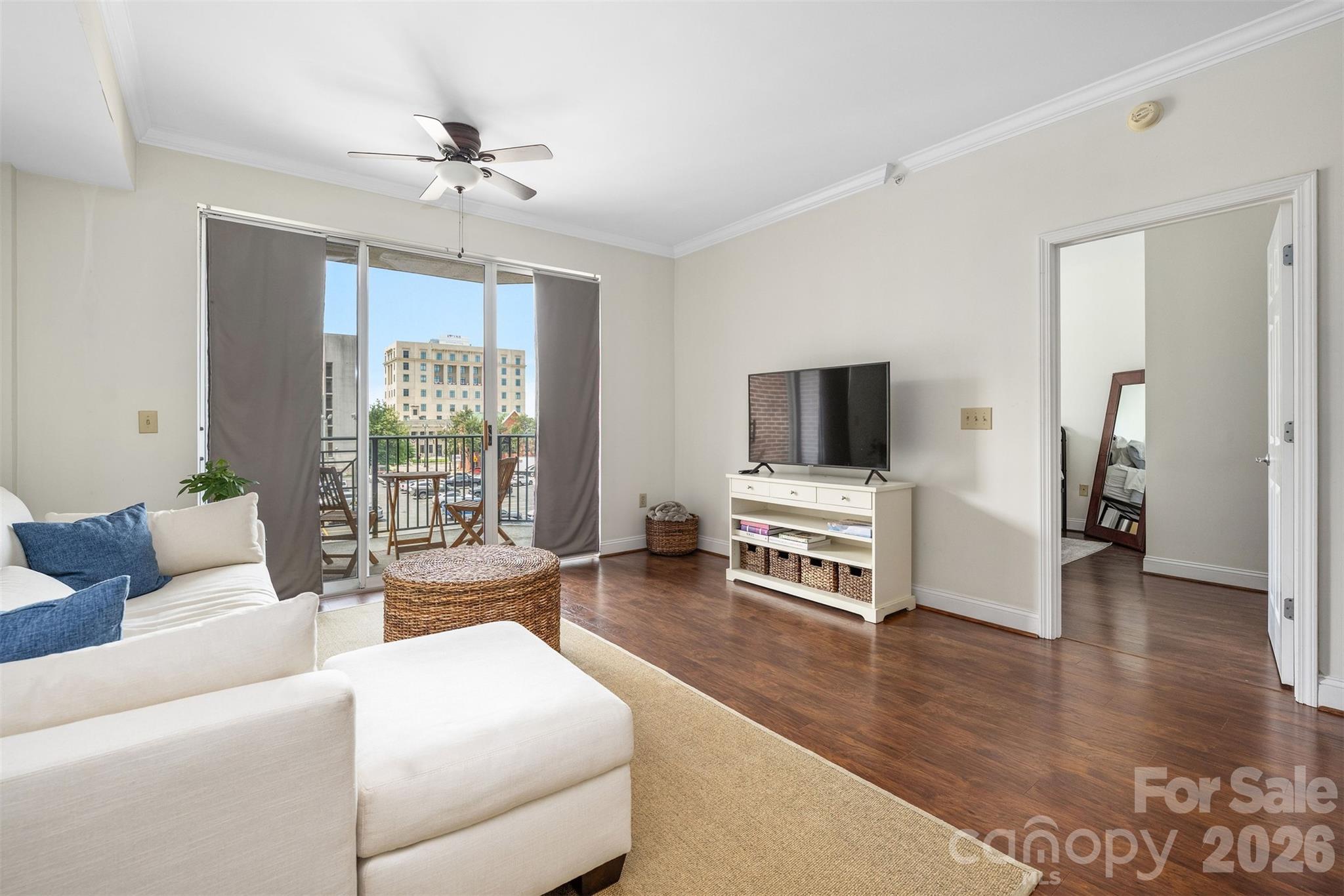 300 W 5th Street 419