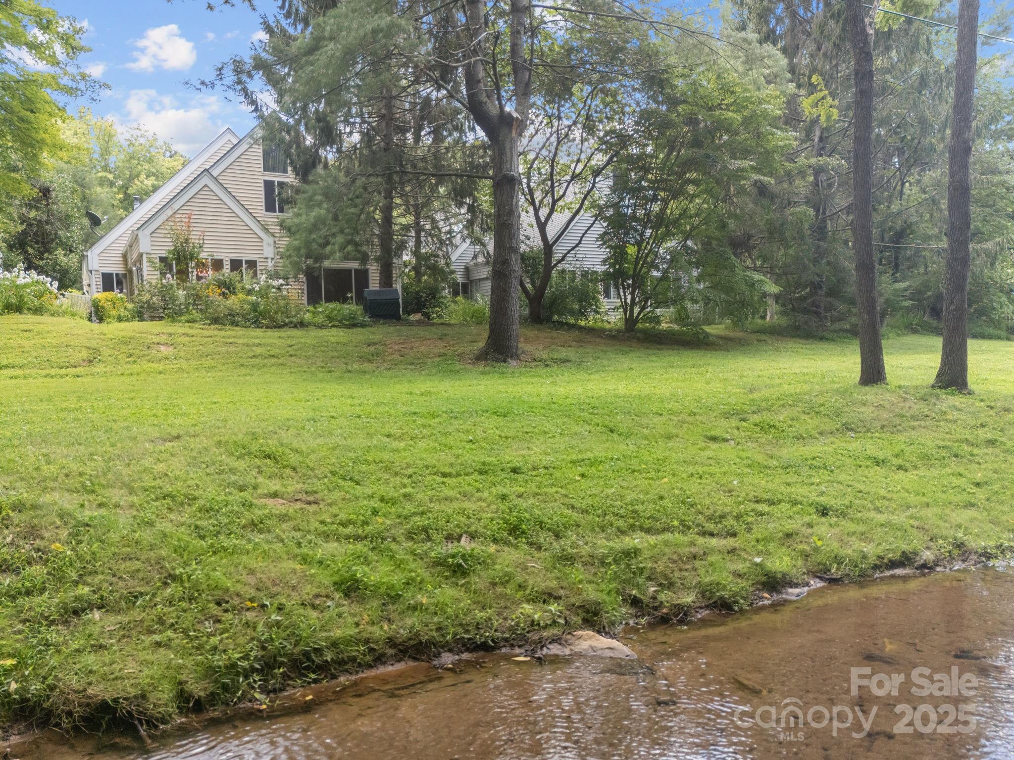 11 Stuart Circle