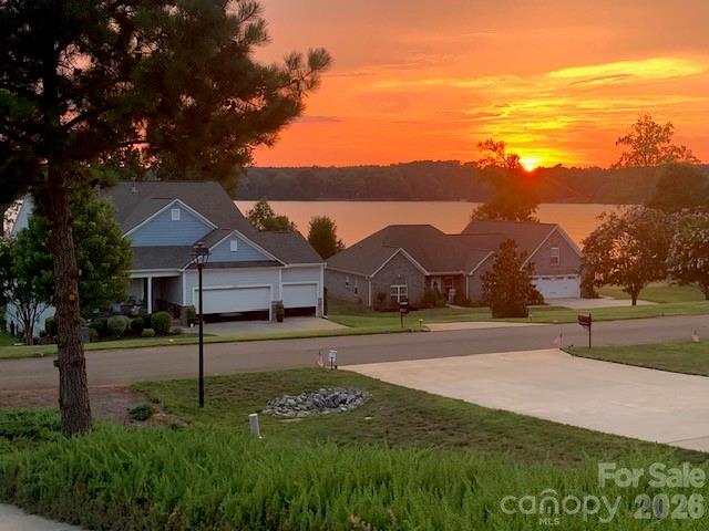 10234 Lakeshore Drive