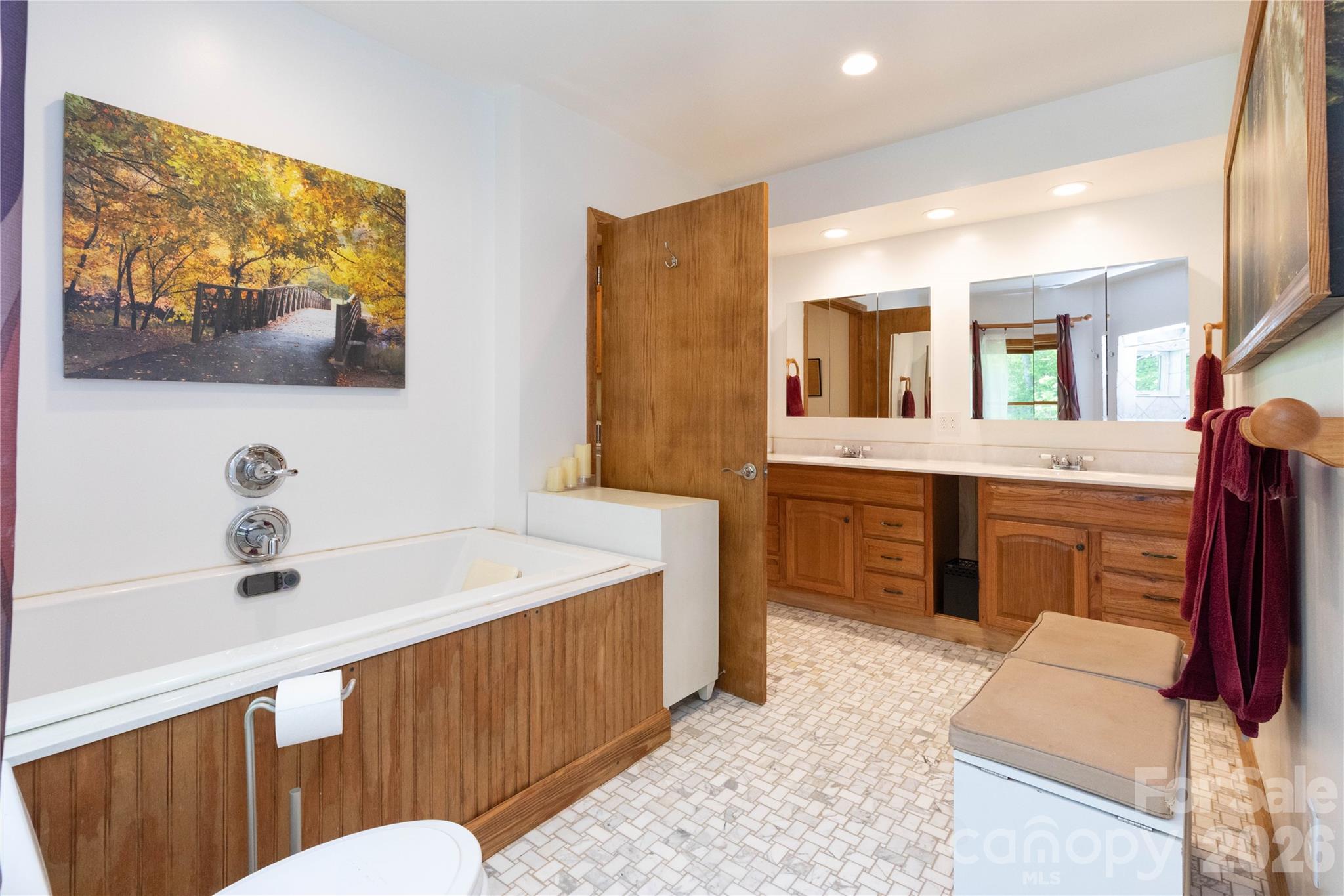 Bee Tree - Residential