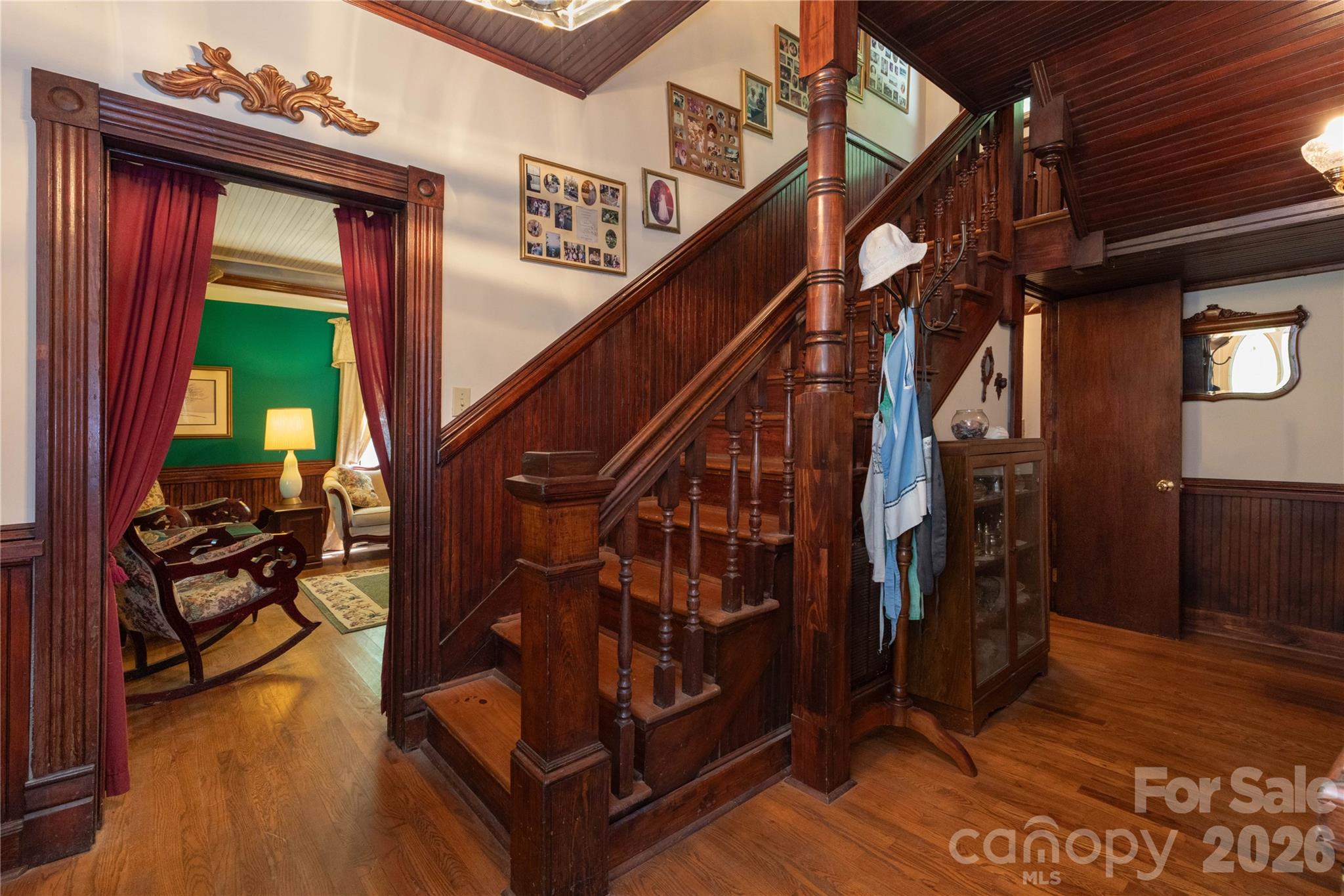 Bee Tree - Residential