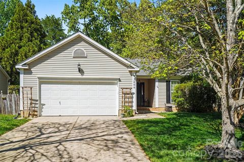 Photo of 3806 Crimson Wing Drive, Indian Trail, NC 28079 (MLS # 4368517)