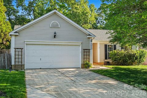 Photo of 3806 Crimson Wing Drive, Indian Trail, NC 28079 (MLS # 4368517)