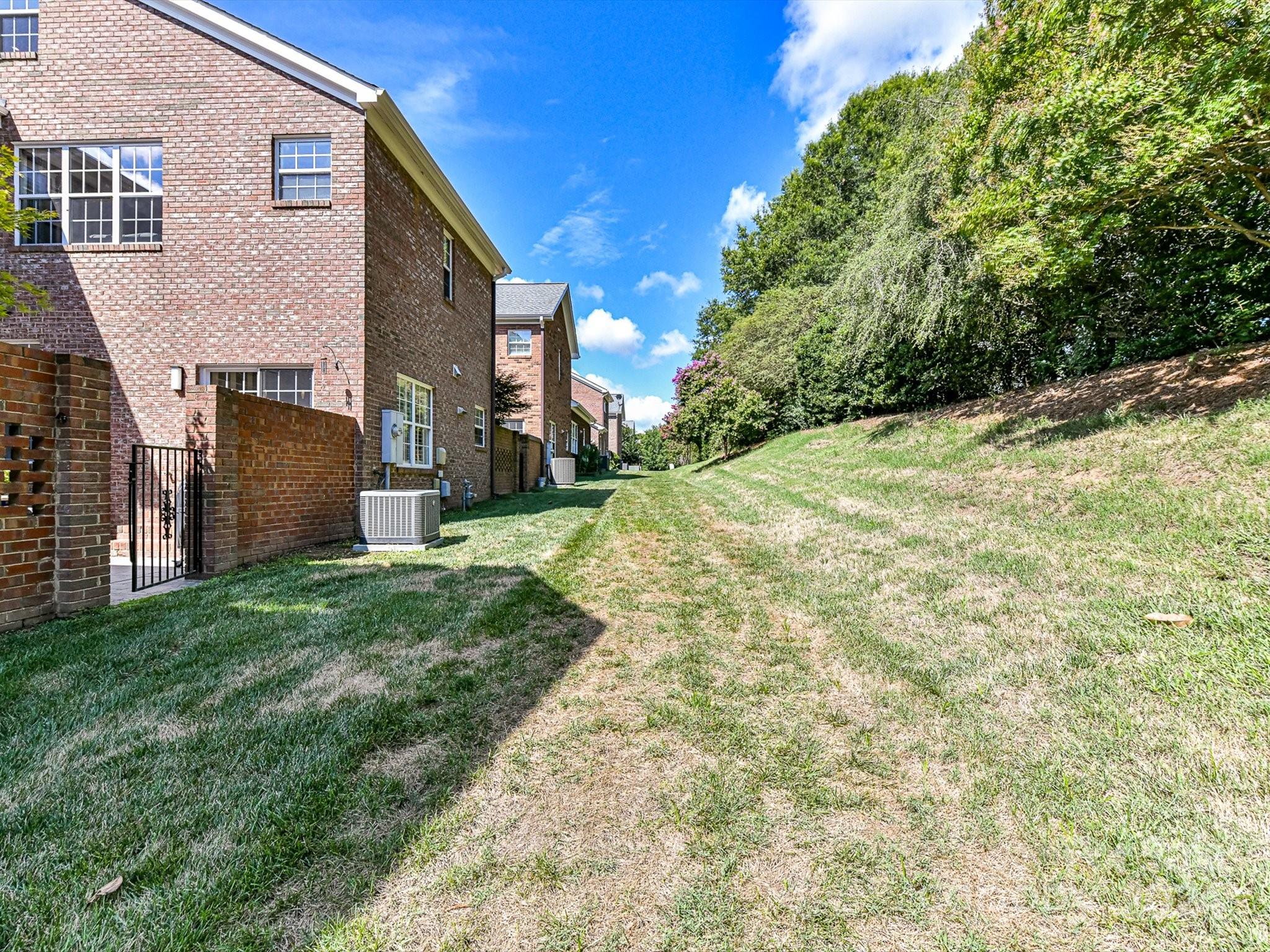 Bonnie Briar - Residential