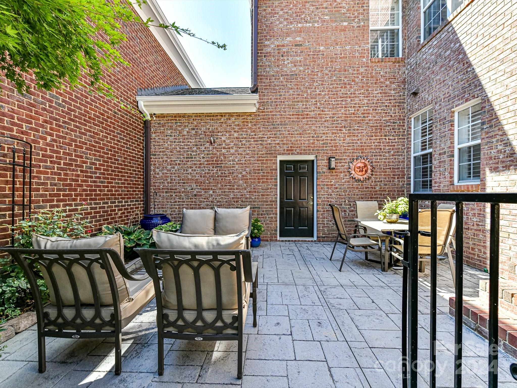 Bonnie Briar - Residential