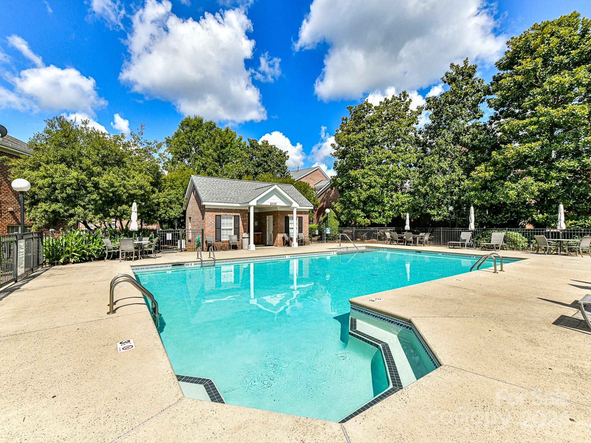 Bonnie Briar - Residential