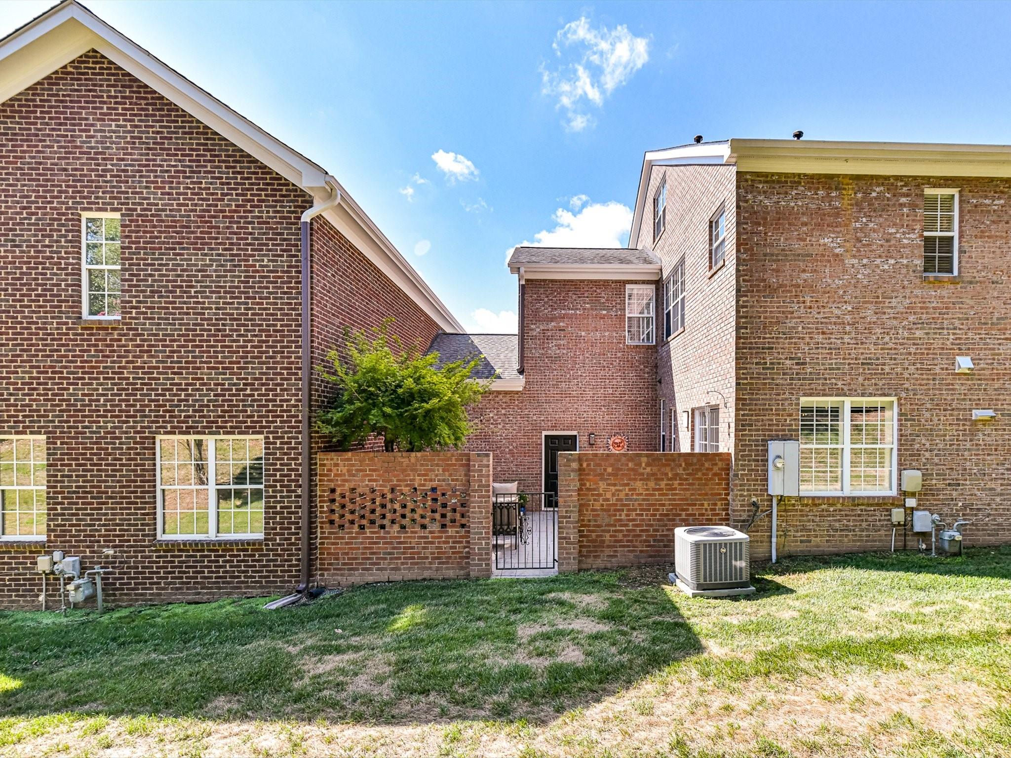 Bonnie Briar - Residential