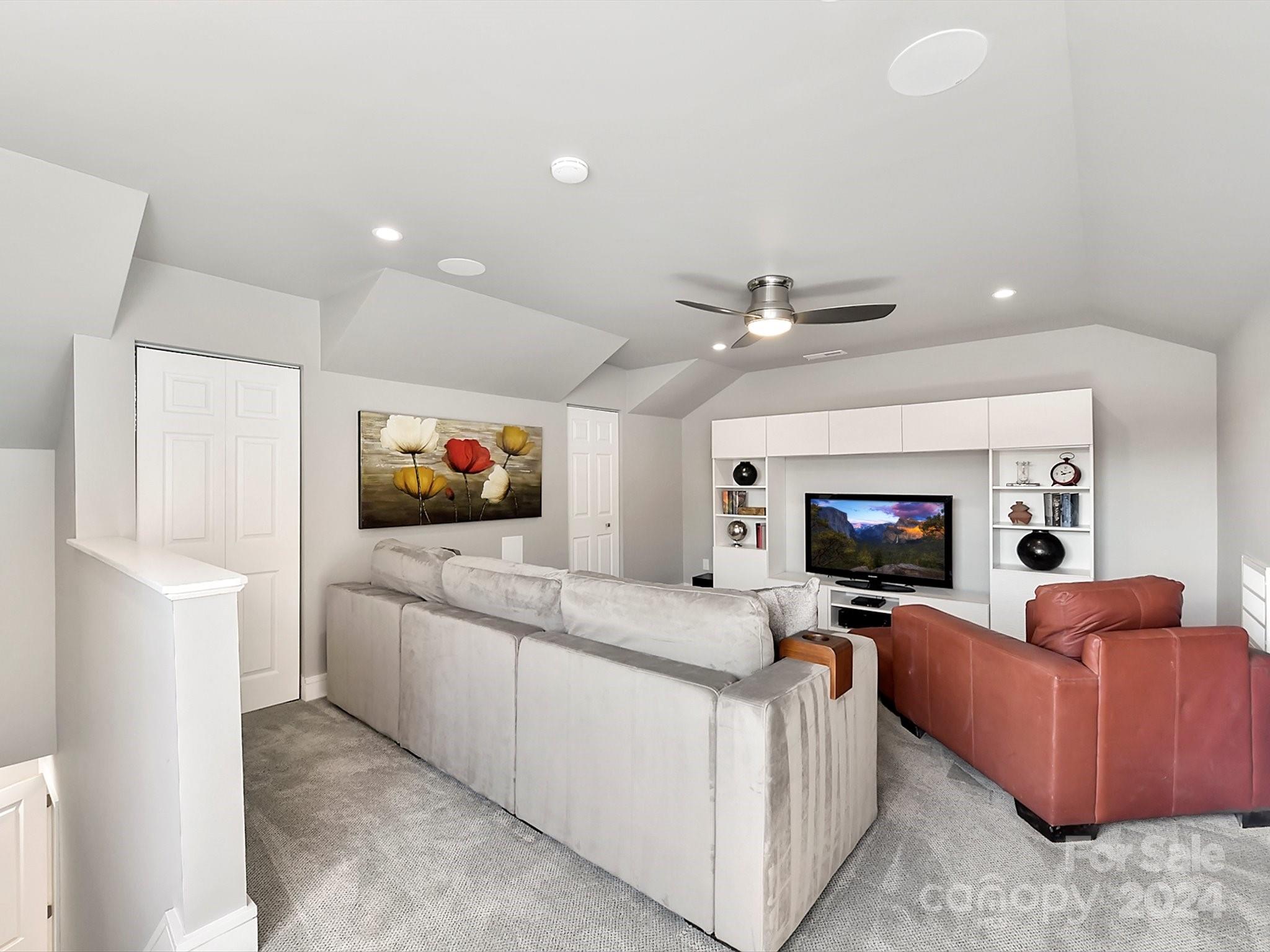 Bonnie Briar - Residential