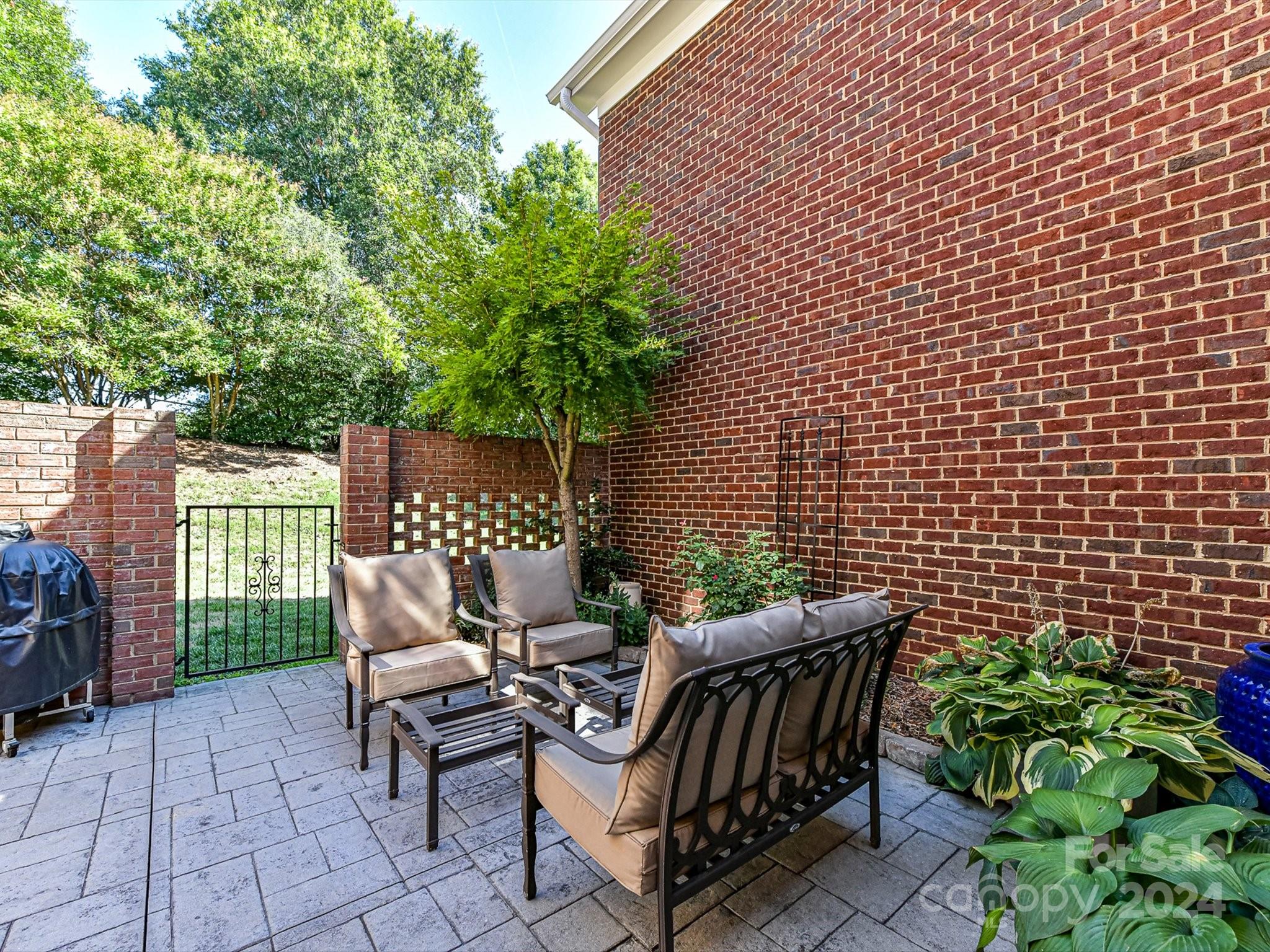 Bonnie Briar - Residential