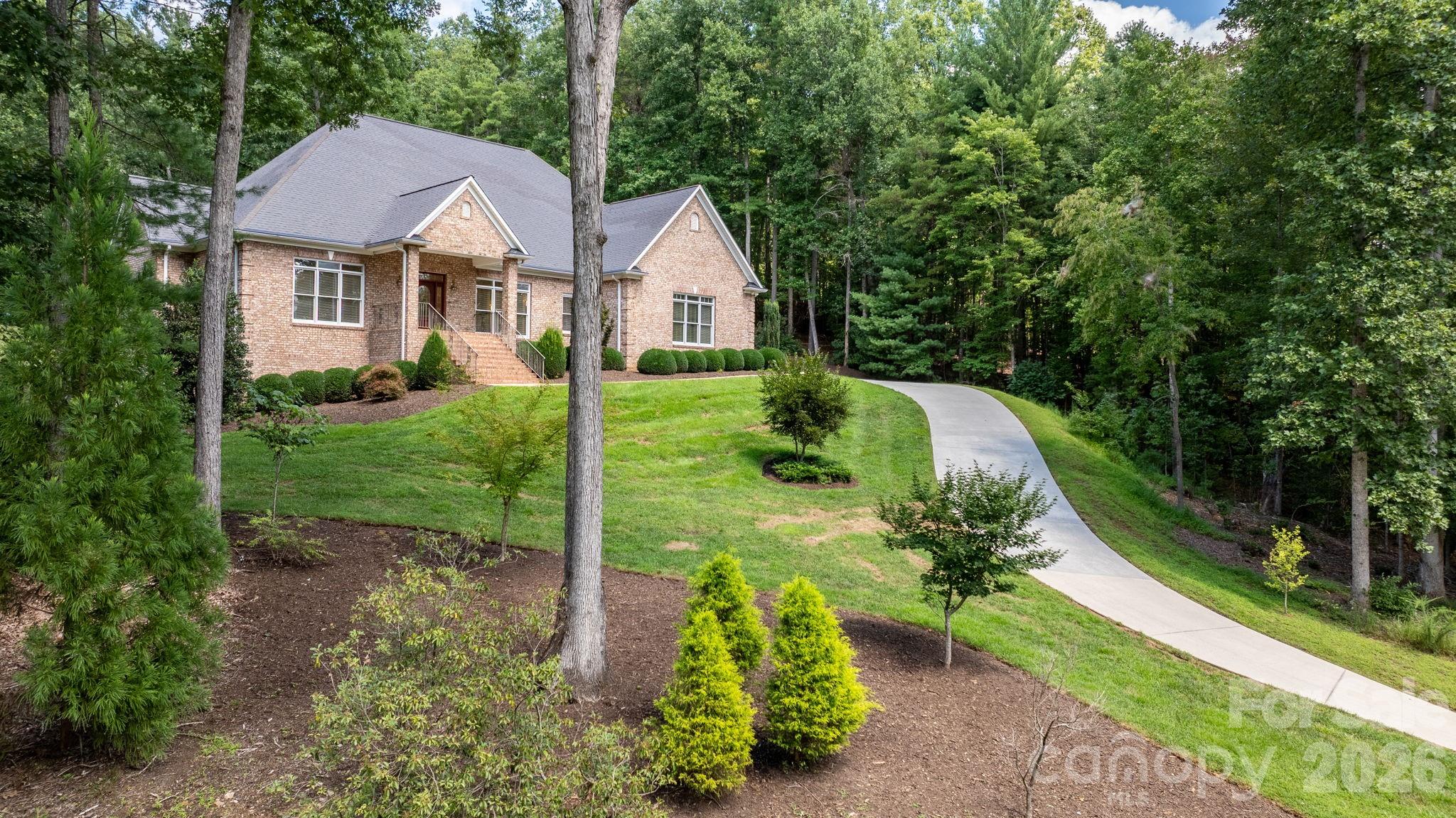 2752 Brittany Drive