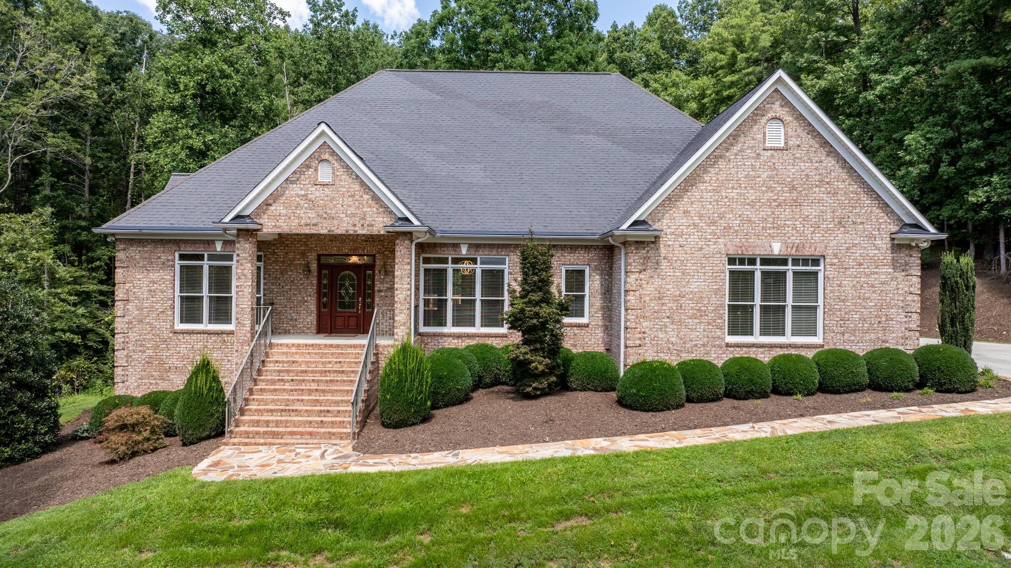 2752 Brittany Drive