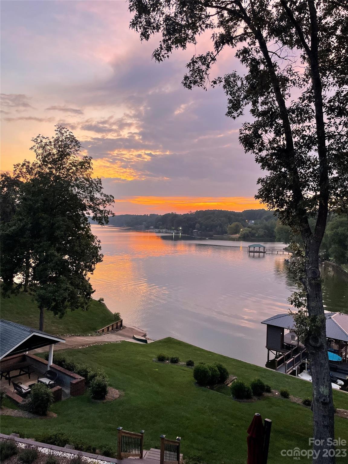 Tanglewood Place - Residential