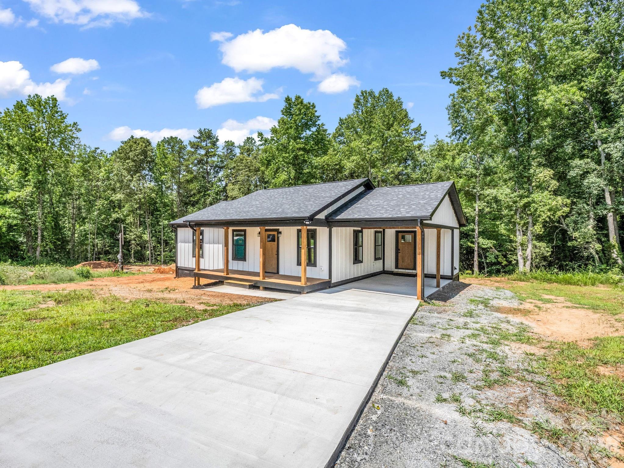 Photo 1 of 28 — 314 Maryland Drive 61, Forest City, NC 28043
