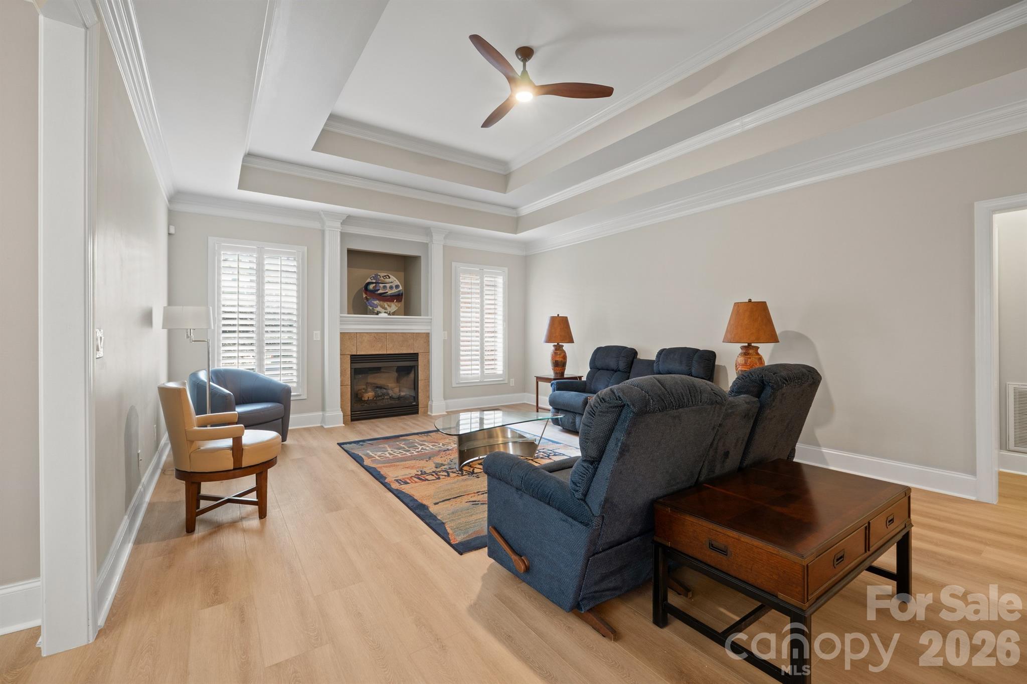 The Peninsula - Residential