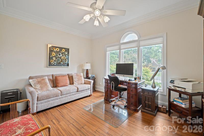 The Peninsula - Residential