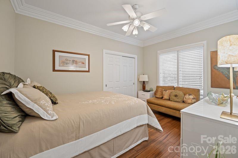 The Peninsula - Residential