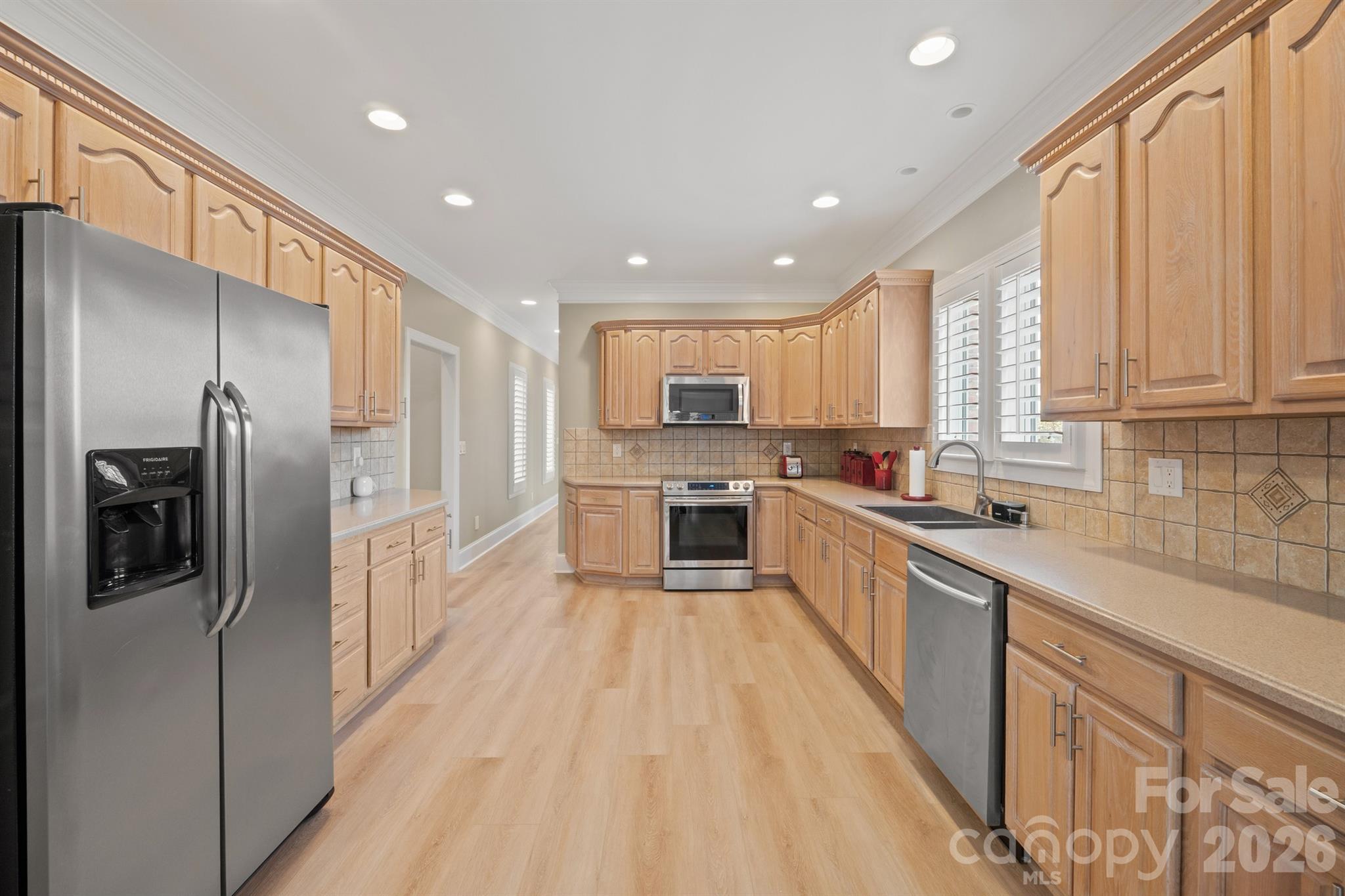 The Peninsula - Residential