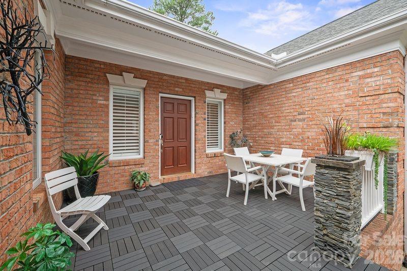 The Peninsula - Residential