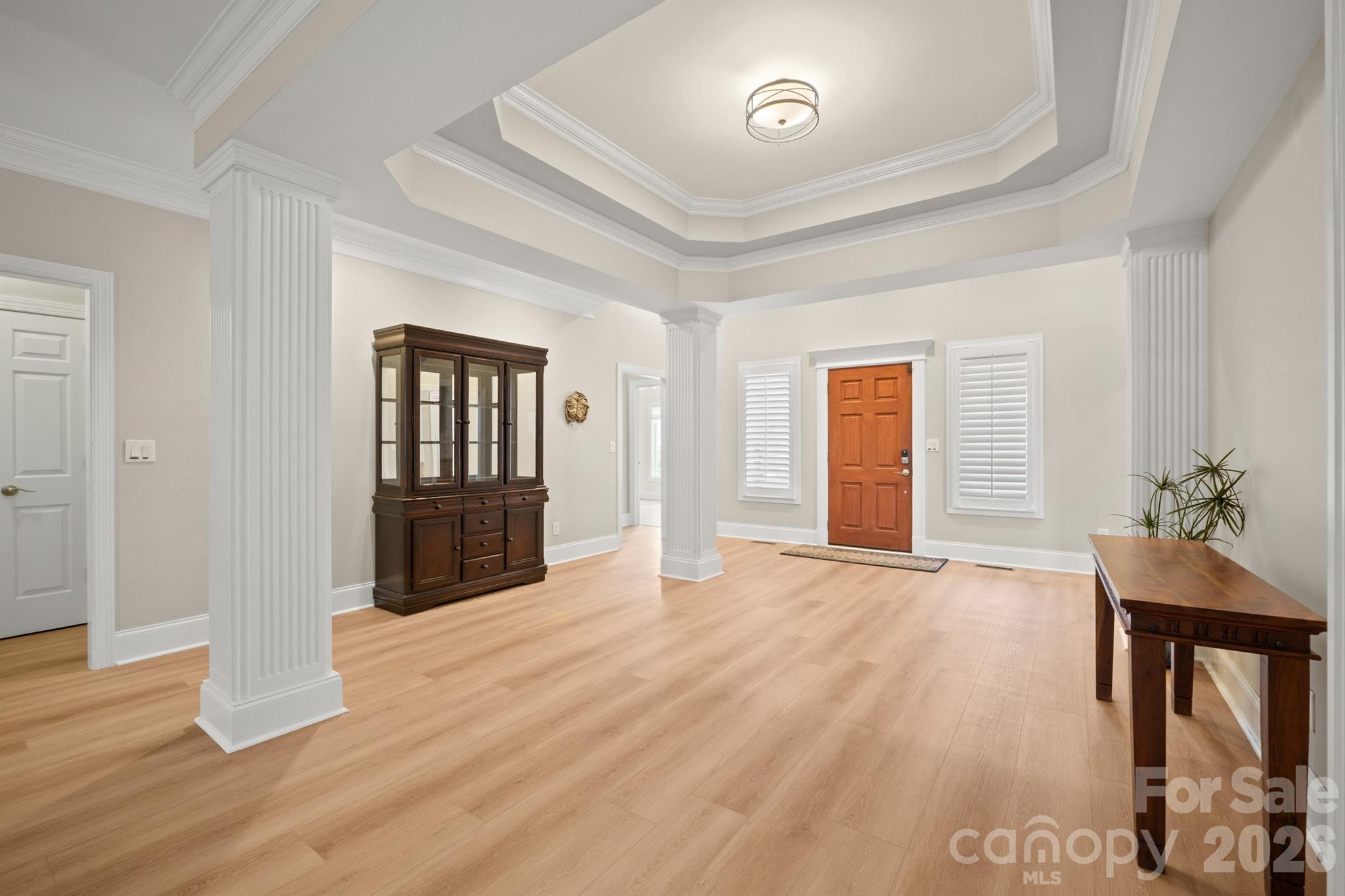 The Peninsula - Residential