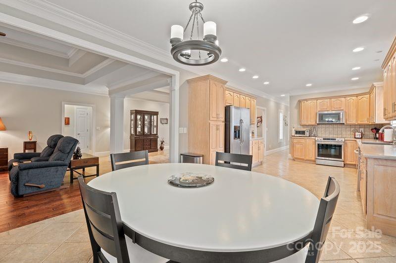 The Peninsula - Residential