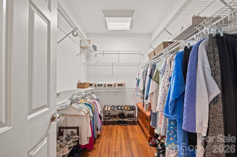 The Peninsula - Residential