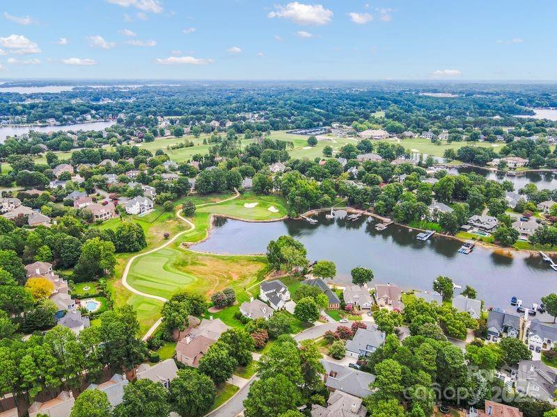 The Peninsula - Residential