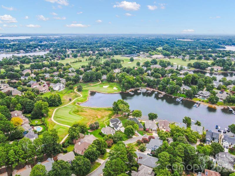 The Peninsula - Residential