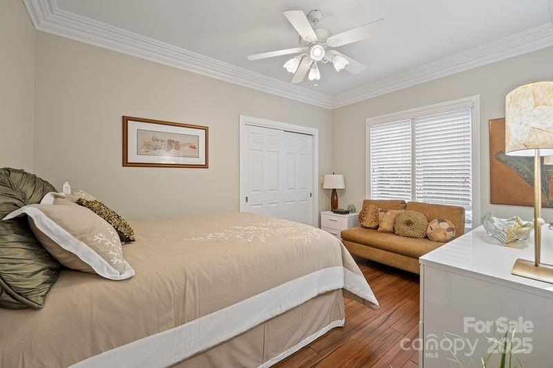 The Peninsula - Residential