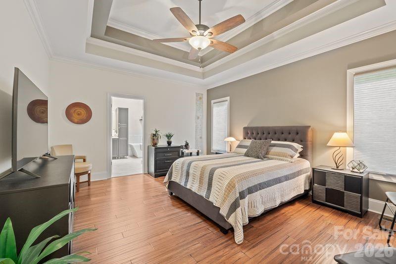 The Peninsula - Residential